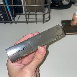 Hourglass Highlight Stick